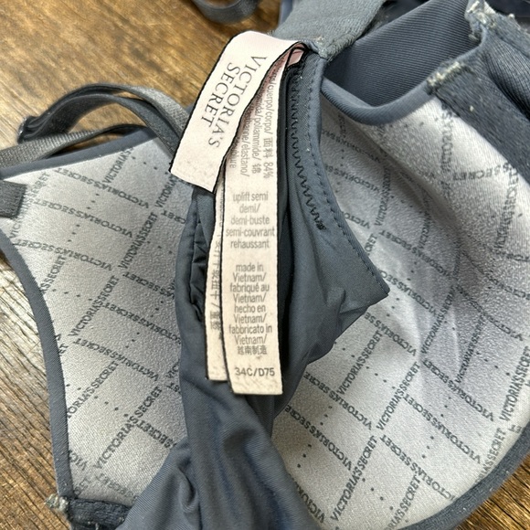 Victoria’s Secret Bra Size 34C Gray Light Padding - Picture 3 of 5